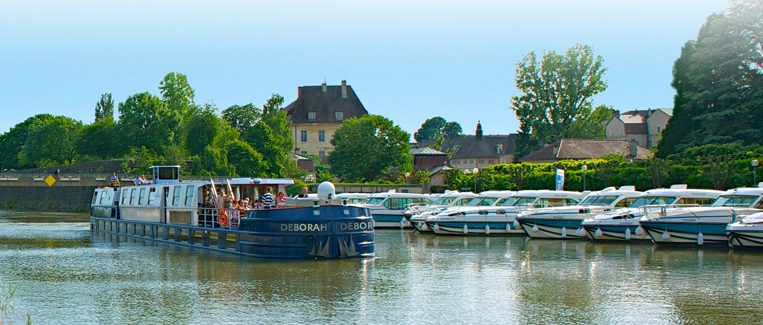 CroisiEurope Deborah Exterior.jpg